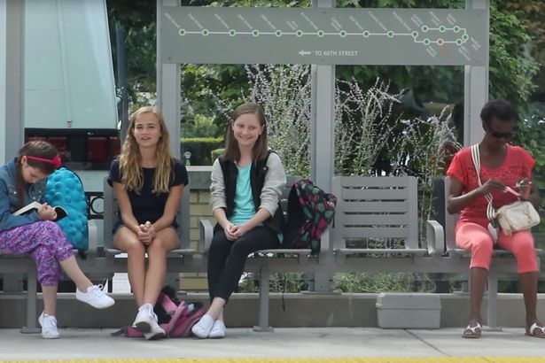 Strangers-have-fantastic-response-when-girl-is-bullied-at-bus-stop