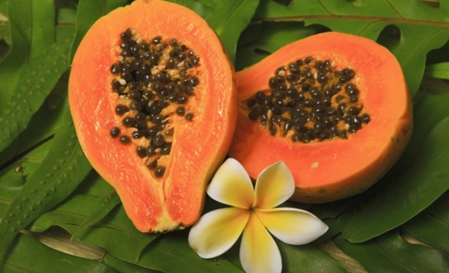 Top-6-Beauty-Benefits-of-Papaya-2