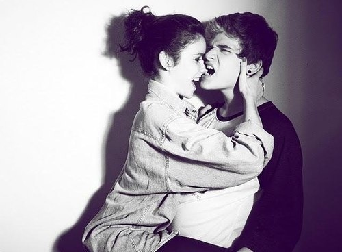 black-and-white-couple-cute-love-Favim.com-124511