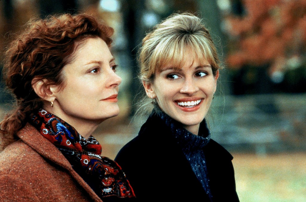 SUSAN SARANDON & JULIA ROBERTS Film 'STEPMOM' (1998) Directed By CHRIS COLUMBUS 15 December 1998 CTG20998 Allstar/Cinetext/COLUMBIA **WARNING** This photograph can only be reproduced by publications in conjunction with the promotion of the above film. For Editorial Use Only