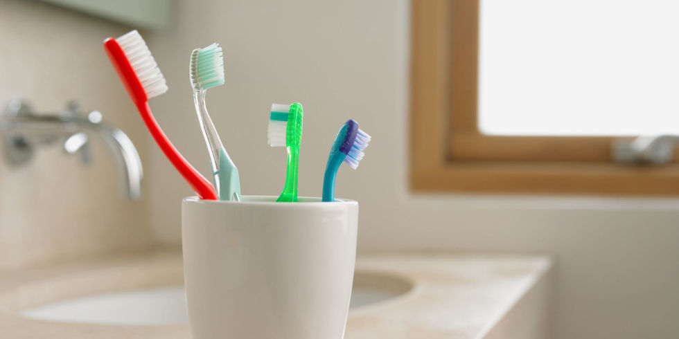 gallery-1460491302-landscape-1460490226-toothbrushes