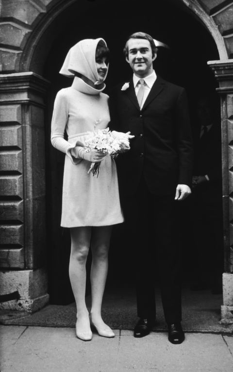 1466106338-1969-audrey-hepburn-and-andrea-dotti-wedding-dress