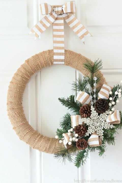 burlap-christmas-wreath-loveoffamilyandhome