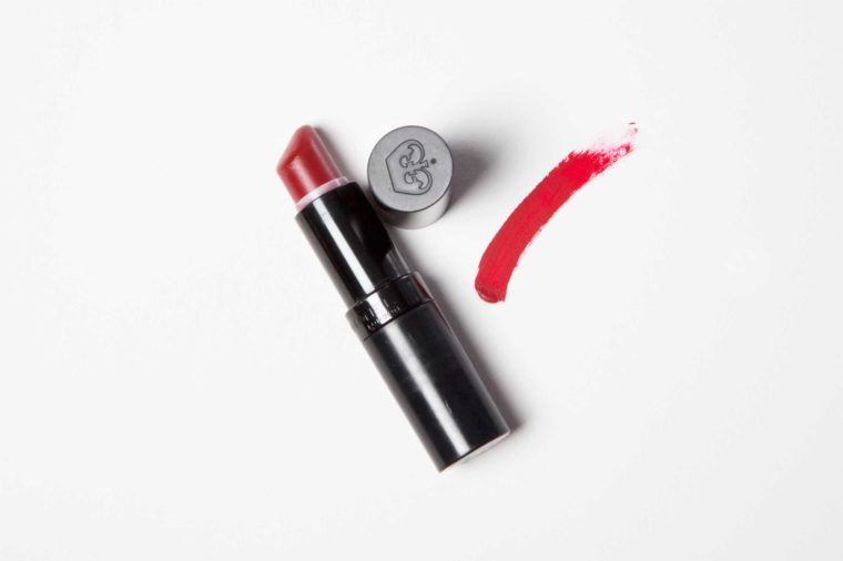 beauty-supplies-at-desk-lipstick-760x506