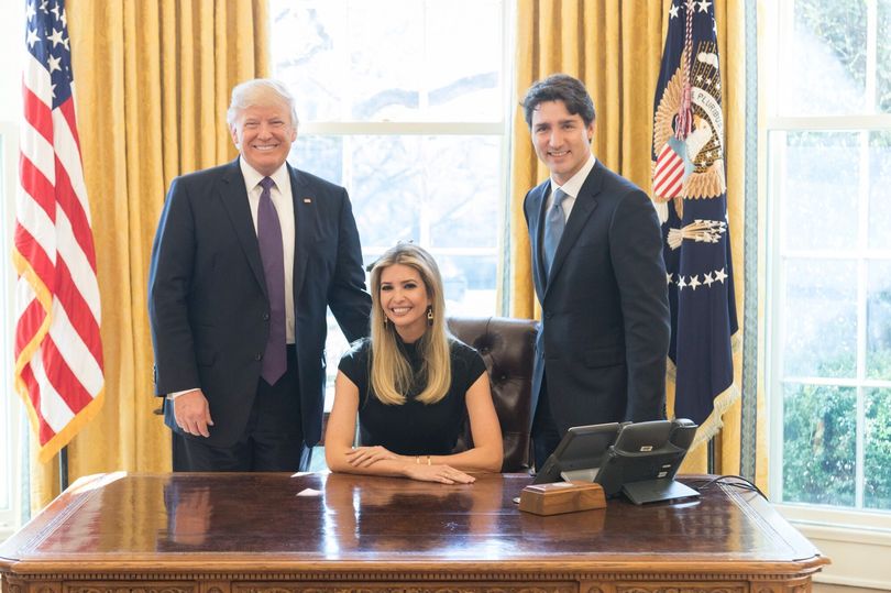 Ivanka-Trump-at-the-oval-office-desk