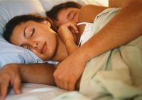 9 lietas, kuras nevar darīt ejot gulēt kopā ar vīrieti