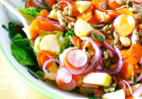 6 veselīgākās piedevas salātiem