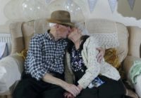 Kopā no 9 gadu vecuma; pēc 75 gadiem, joprojām iemīlējušies- uzzini šo ilgas, laimīgas laulības noslēpumu!