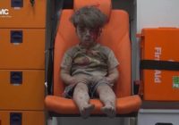 Sirdi plosošs kara foto: viņš neraudāja, tikai klusi sēdēja, izmircis dubļos un asinīs