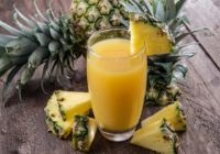 Līdzeklis pret klepu: Ananasu sula ir piecreiz efektīvāka par klepus zālēm