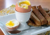 Ideāla vārīta ola. Daži vienkārši triki pagatavošanai – cieta, mīksti vārīta ola u.c. varianti