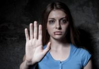 Emocionālā vardarbība attiecībās un ģimenē – 9 brīdinājuma zīmes
