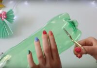 VIDEO: Kā no plastmasas pudelēm uztaisīt Ziemassvētku eglīti