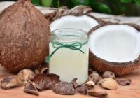 Katru rītu es izbaudu kokosriekstu eļļas atsvaidzinošo garšu 20 minūtes, palīdzot saglabāt muti tīru un veselīgu! Dziedātāja atklāj savas balss skaistuma noslēpumus.