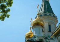 Ukrainā sāk aizdomāties, vai nevajadzētu aizliegt darboties baznīcām, kuras saistītas ar Maskavu