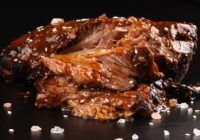 Cepta liellopu gaļas krūtiņa: garda gaļas ēdiena recepte