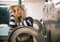 Nepievienojiet to savai veļas mašīnai: populāri triki, kas var tikai nodarīt kaitējumu