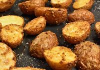 Vispār bez eļļas: kā cept kartupeļus, lai tie būtu gan garšīgi, gan maksimāli nekaitīgi