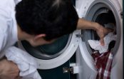 Pat visvecākie traipi pazudīs! Etiķi mazgāšanas laikā izmanto tikai pieredzējušas mājsaimnieces. Kāds ir noslēpums?
