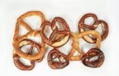 Noslēpums ir atklāts – kā mājas apstākļos pagatavot gardi mīkstos kliņģerus, gluži kā no konditorejas Noslēpums ir atklāts – kā mājas apstākļos pagatavot gardi mīkstos kliņģerus, gluži kā no konditorejas